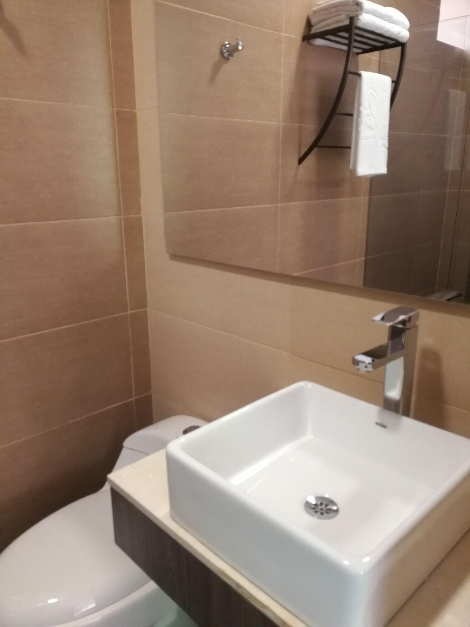 Paris Hotel Богота Екстериор снимка